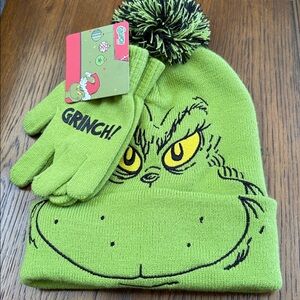 Grinch Beanie and Gloves Set - Green. Youth size.